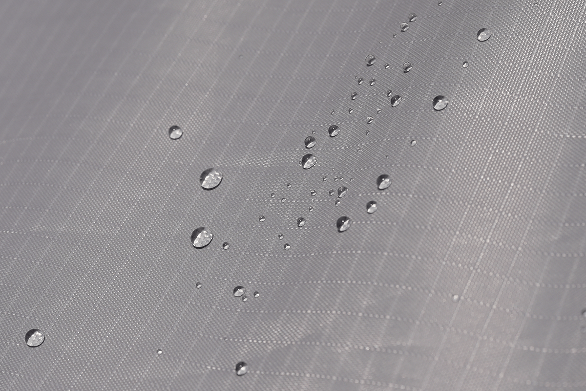 突然の雨でも安心の防水性