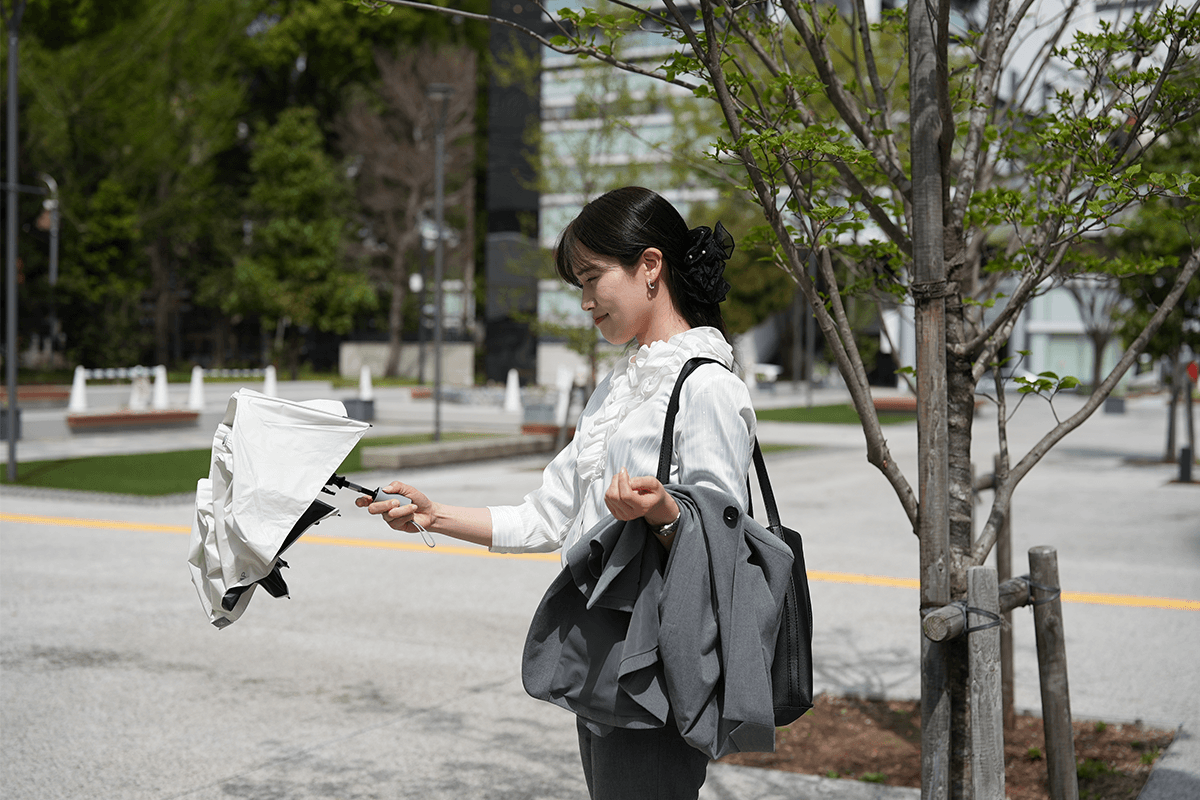 荷物で手が塞がっていても片手で完結2