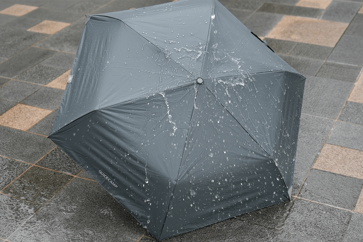 軽く振るだけで水滴が落ちて快適