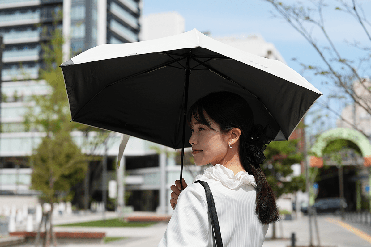 しっかりカバーするのにスマホ並の軽さ1